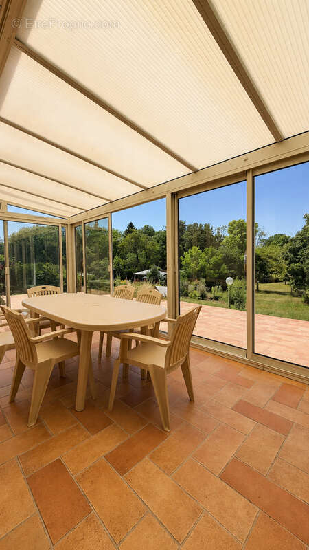 A VENDRE SAINTE-MAURE Maison familiale 181 m2, 7 chambres, avec accès privatif à la rivière Melda jardin 2367m - photo 8