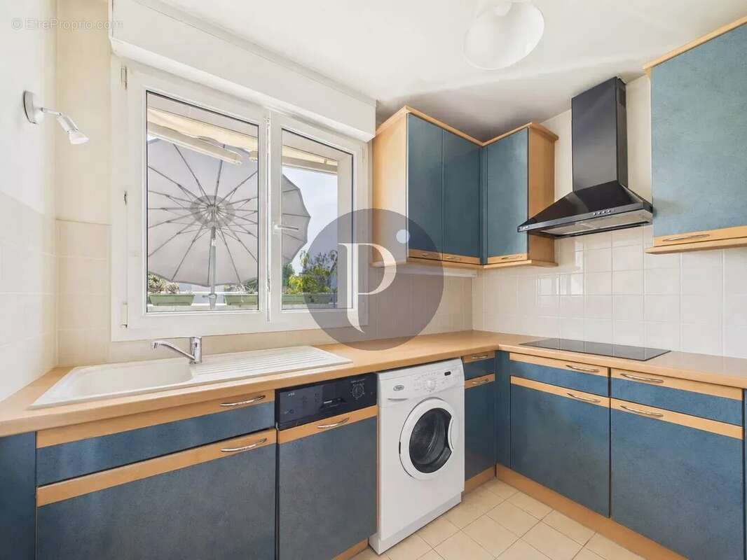 Appartement à LE PLESSIS-ROBINSON