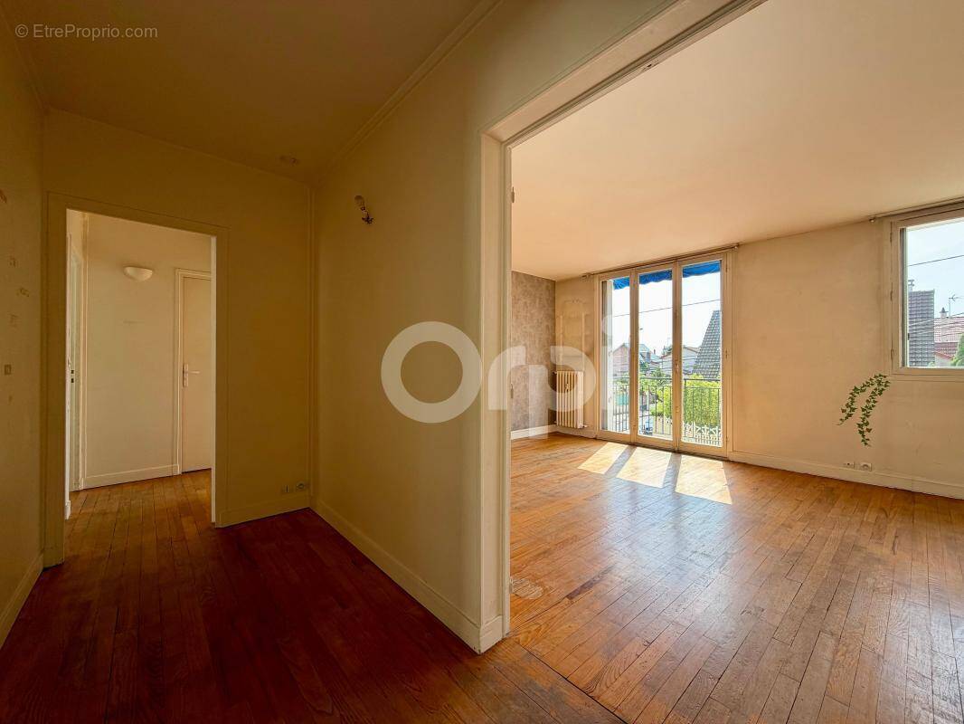 Appartement à SAINT-MAUR-DES-FOSSES