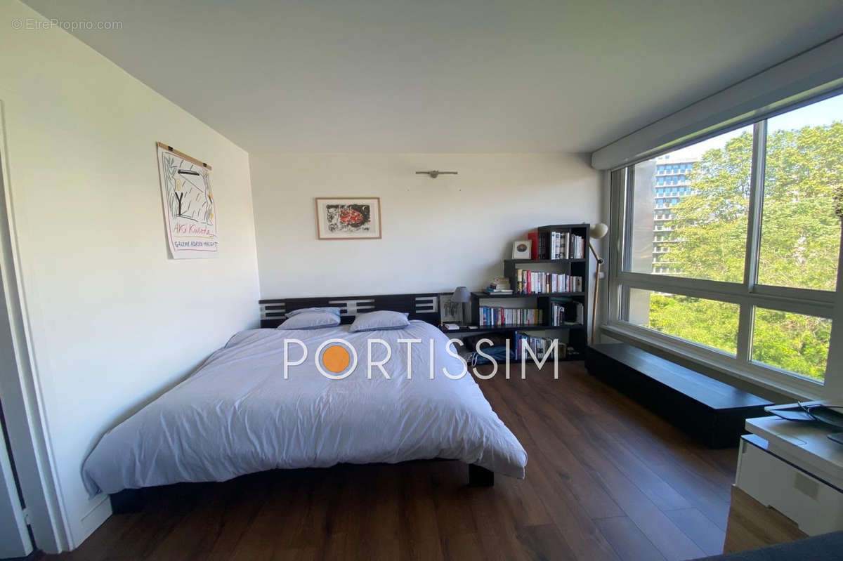 Appartement à PARIS-14E