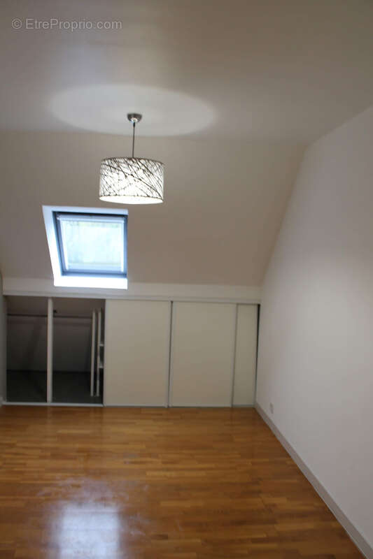 Maison à THIERS-SUR-THEVE