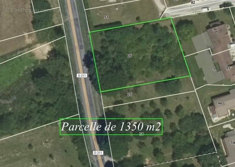 Terrain à SAINT-BENOIST-SUR-VANNE