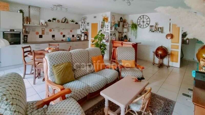 Appartement à THOIRY