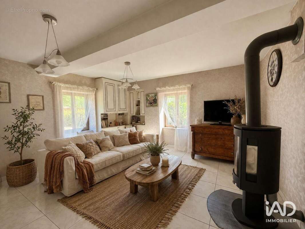 Photo 3