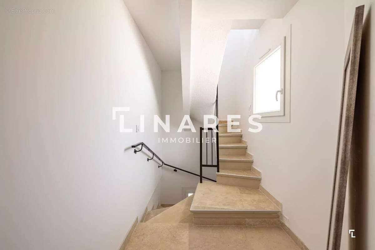 Maison à ROQUEVAIRE