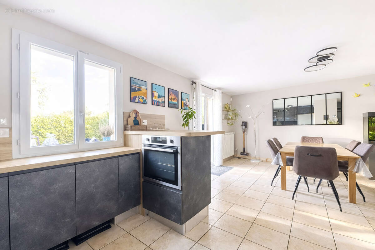 Maison à OZOIR-LA-FERRIERE