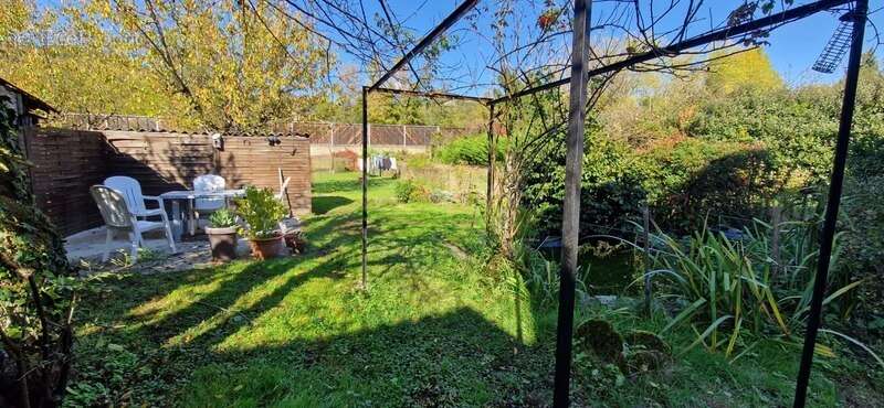 Maison à DECAZEVILLE