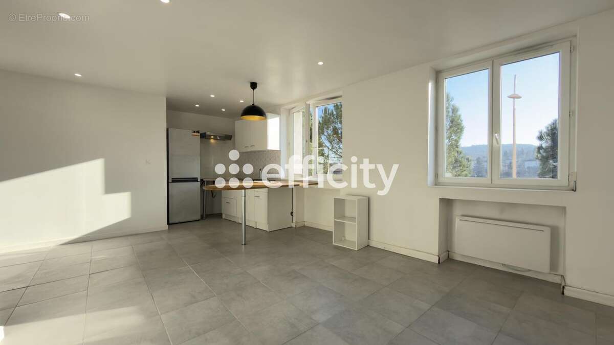 Appartement à PONT-EVEQUE