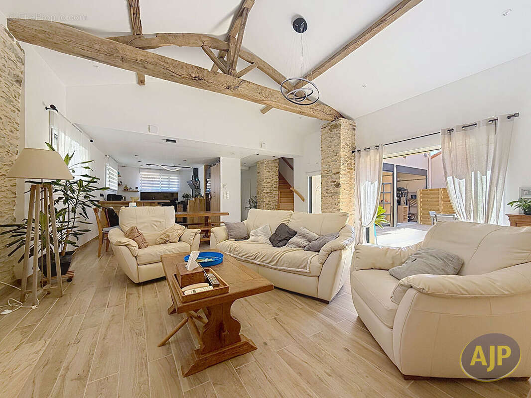 Maison Saint Hilaire De Chaleons - photo 2