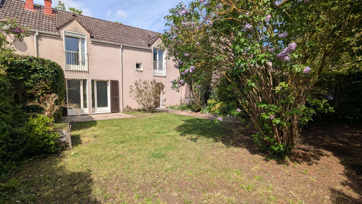 Maison à VAL-DE-REUIL