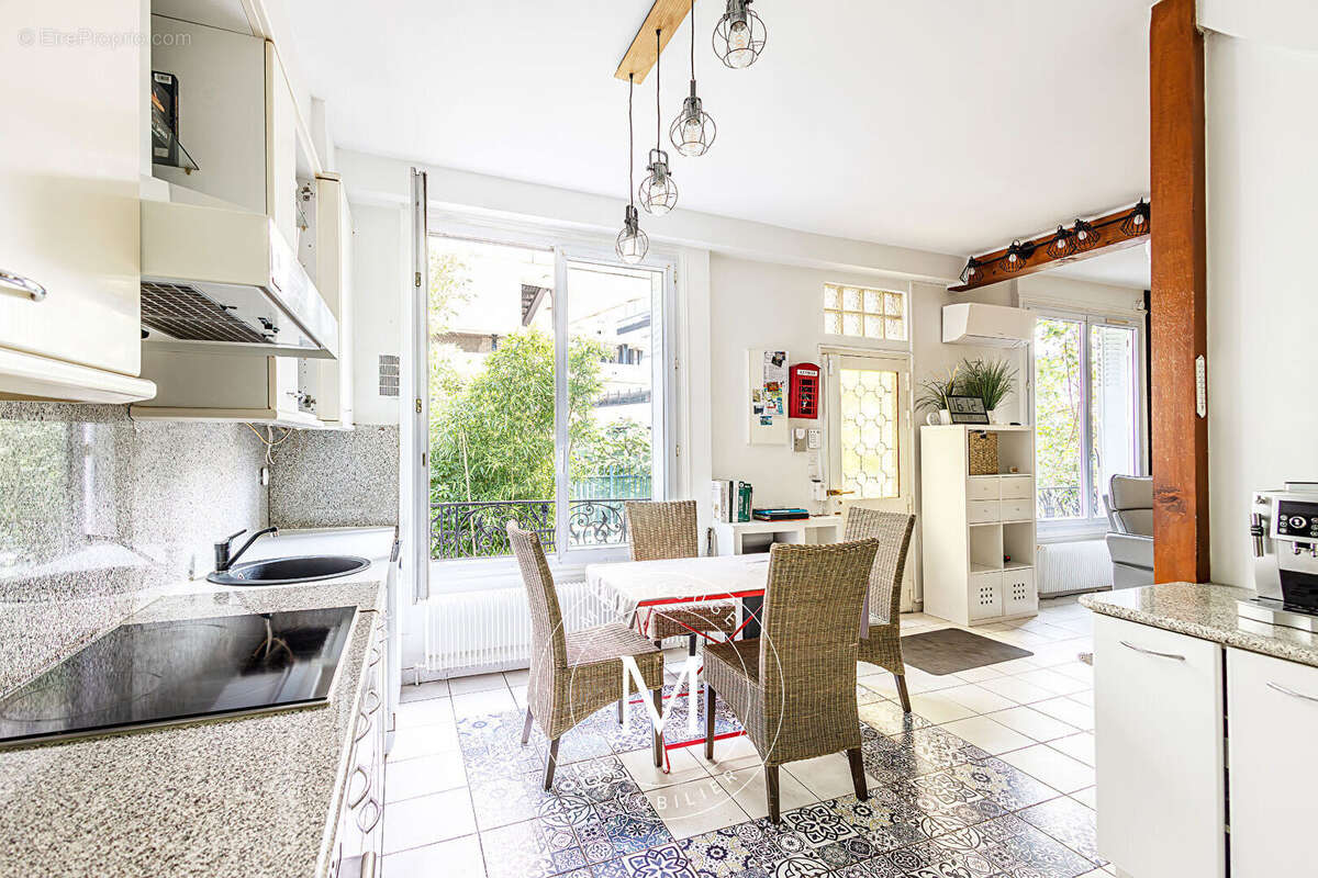 Maison à MONTROUGE