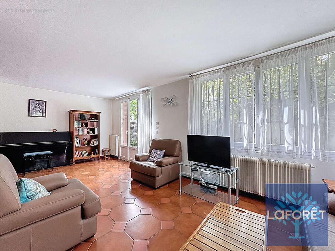 Maison à NEUILLY-SUR-MARNE