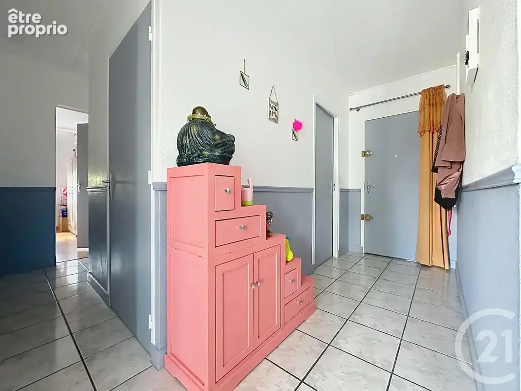Appartement 4 pièces 80 m² à vendre à Troyes (10000) - photo 2