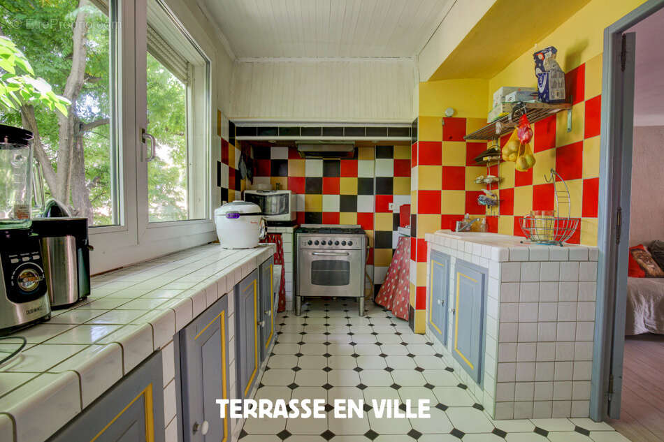 Pélissanne - t 5/6 - maison-de-ville 207m2 - jardin - 499 000 € - photo 11