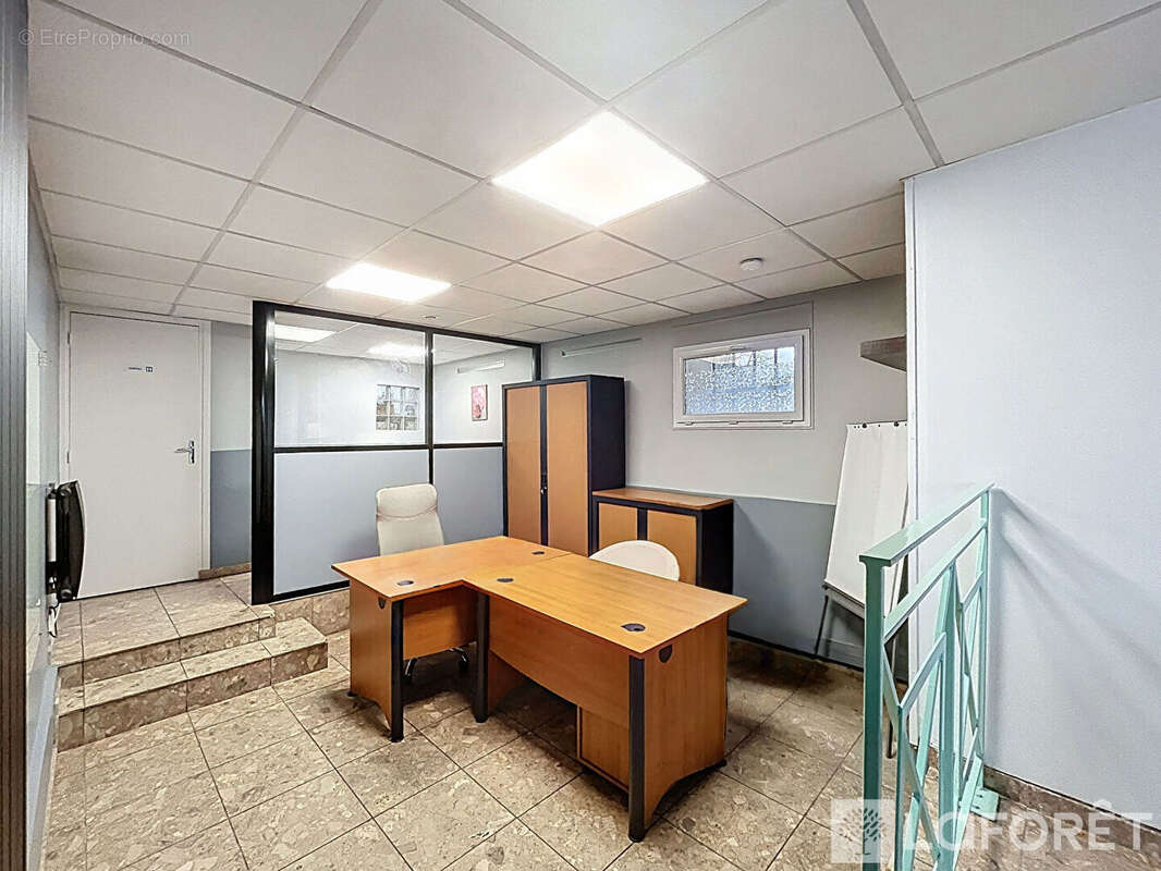 Commerce à SAINT-MICHEL-SUR-ORGE