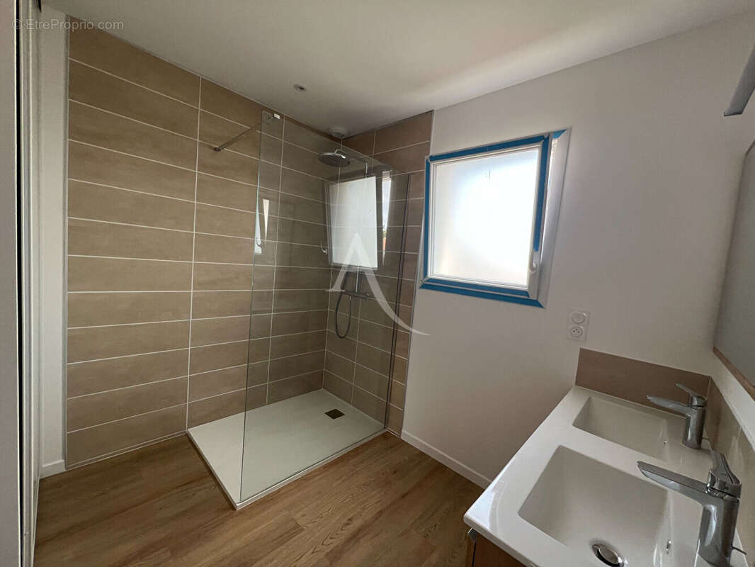 Maison Saint Hilaire La Foret 4 pièce(s) 87 m2 - photo 4
