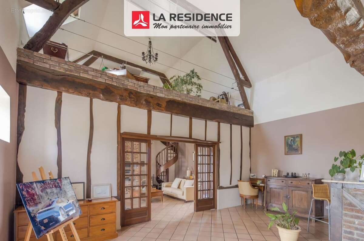 Maison à FONTAINE-LE-BOURG