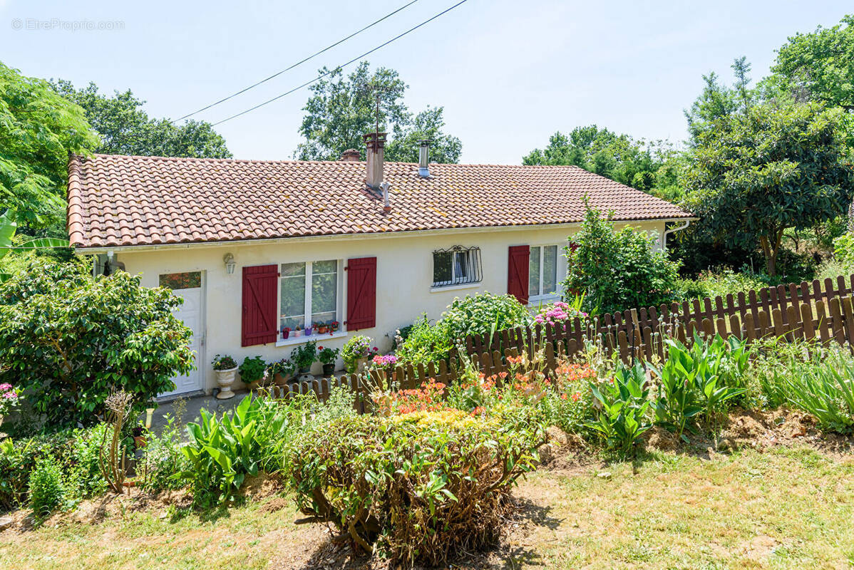 Maison à HAGETMAU