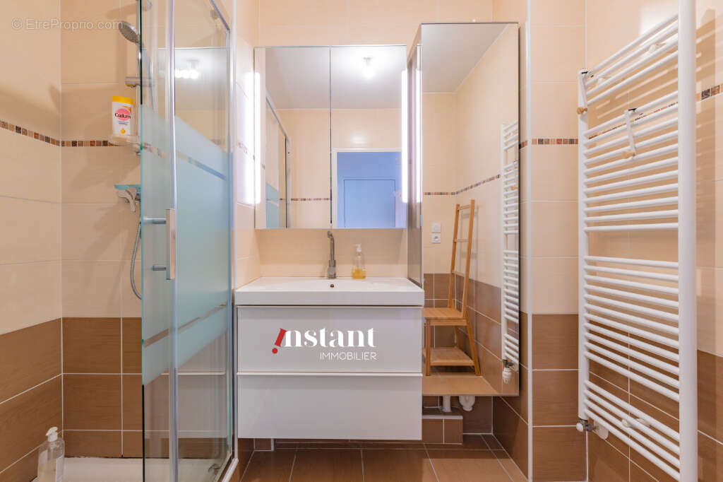 Appartement à BRON