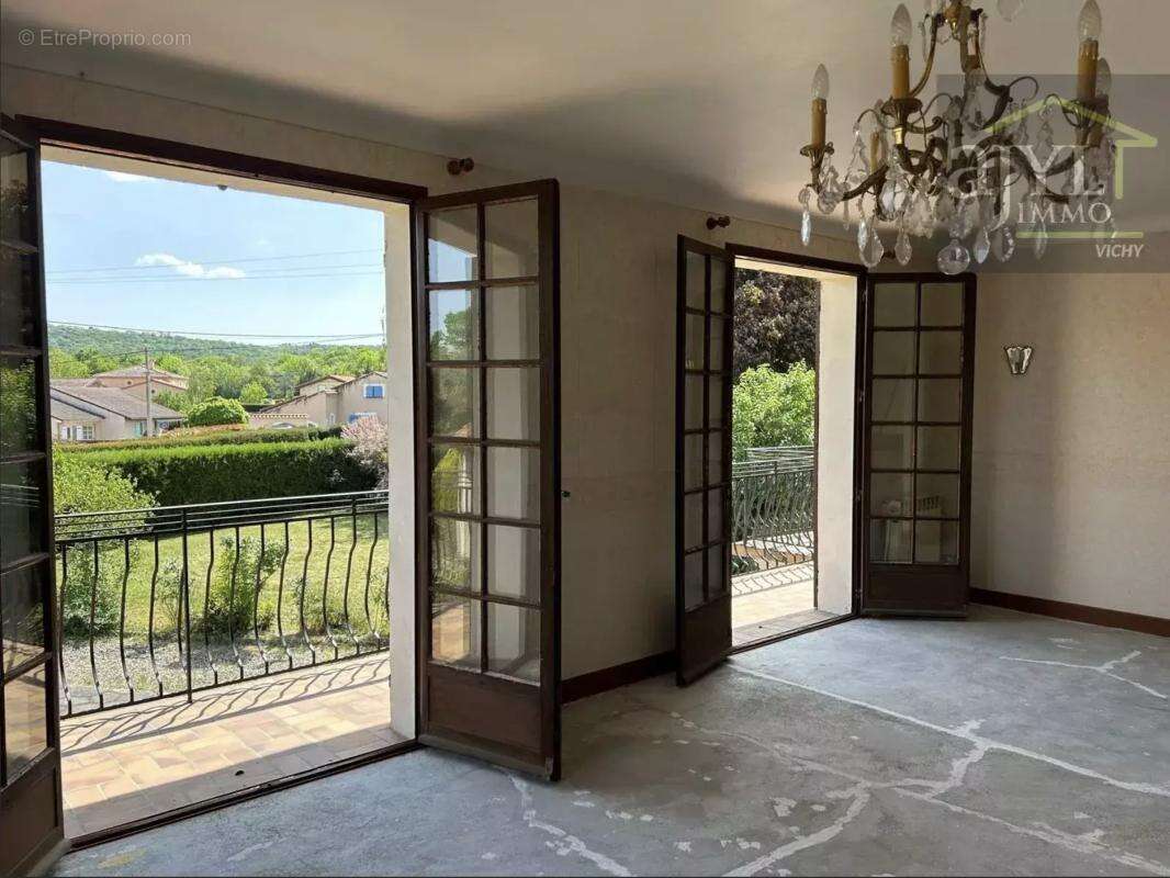 Maison à MALAUZAT