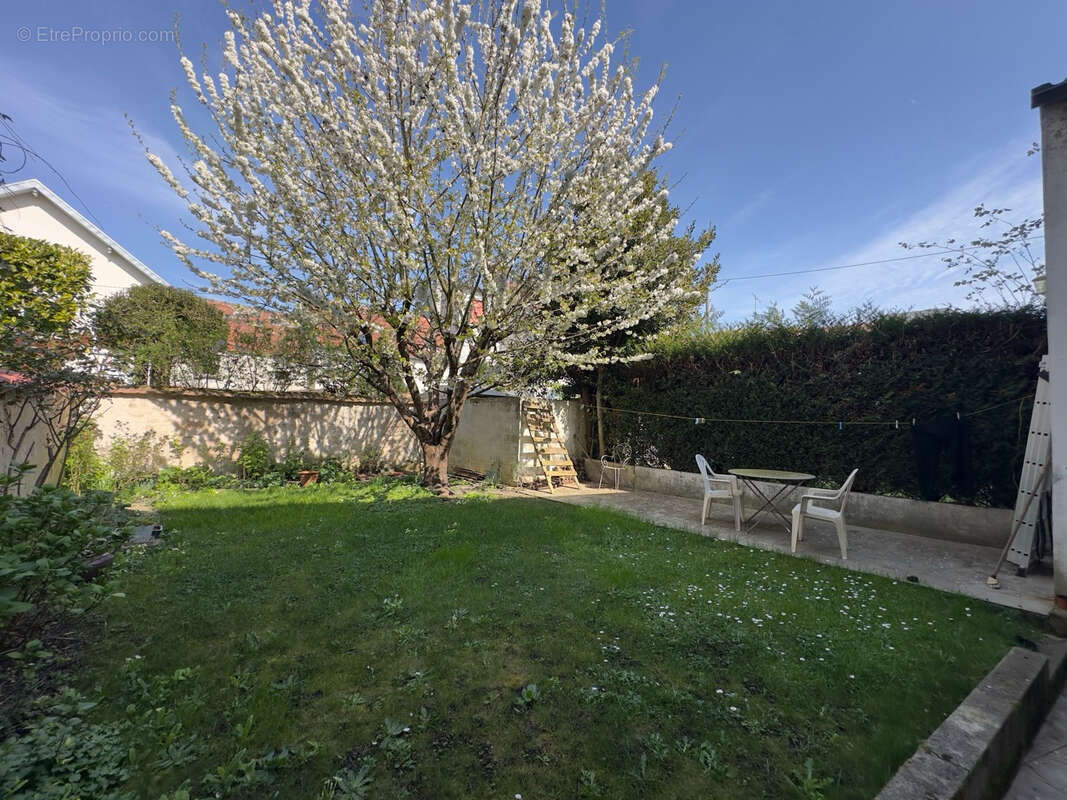 Maison à ESBLY