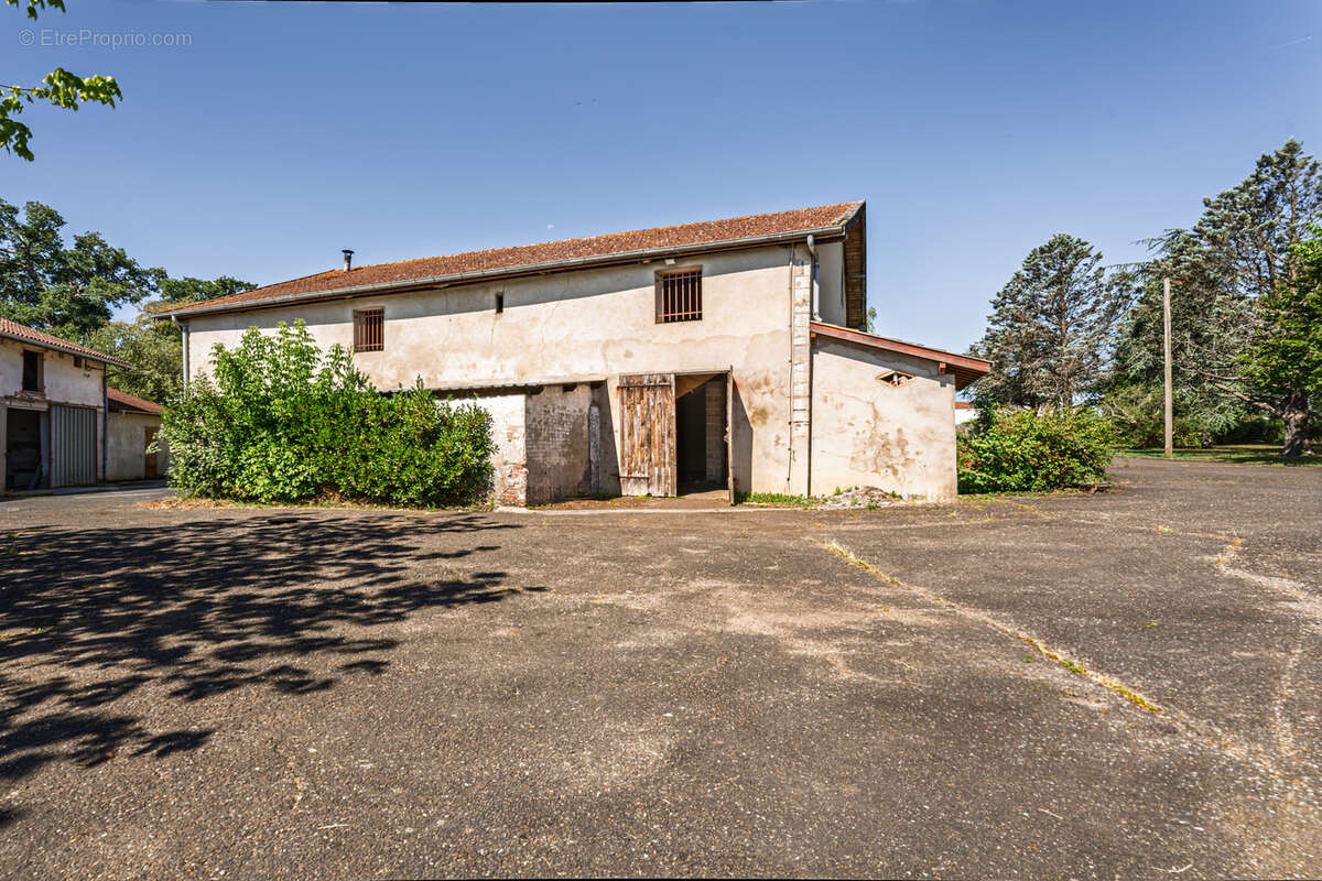 Grange sur terrain constructible - photo 7