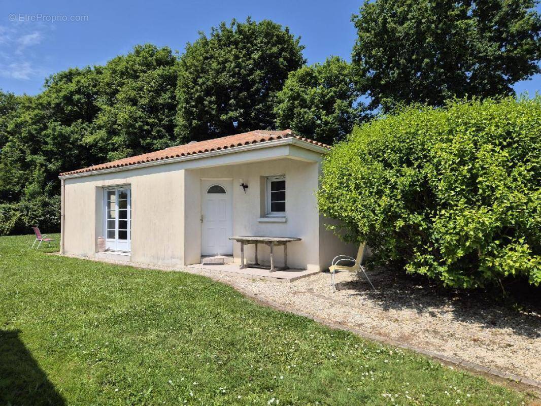 Maison à GROSBREUIL