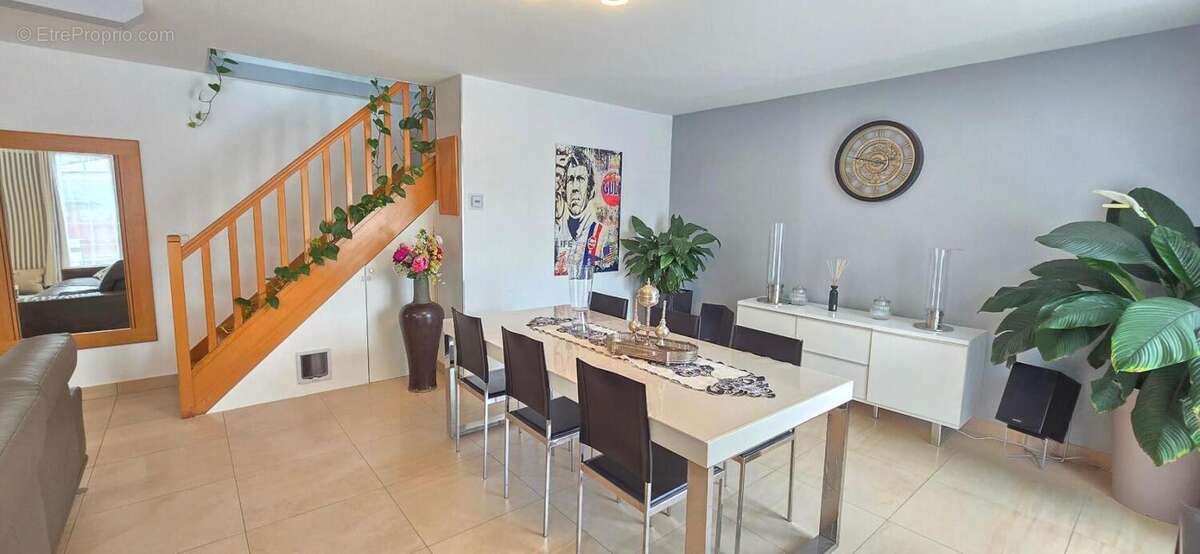 Chartres – pavillon familial 7 pièces – 4 chambres – grand séjour – jardin et garage - photo 6