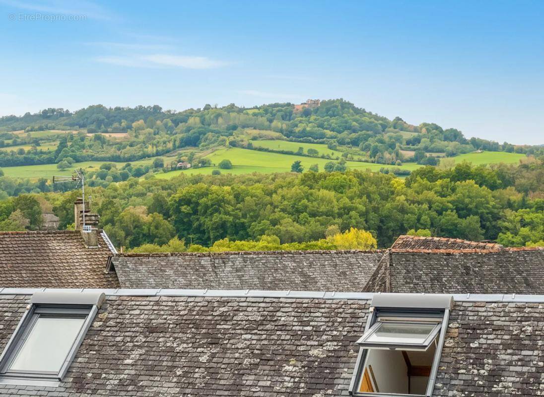 Maison à VARS-SUR-ROSEIX