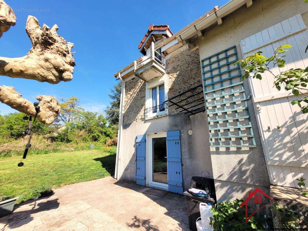 Maison à CHAUMES-EN-BRIE