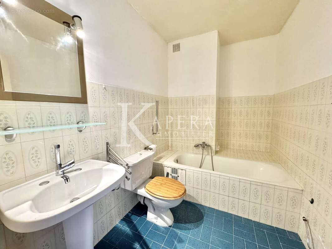 Appartement à ROQUEBRUNE-CAP-MARTIN