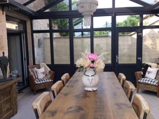 Maison à NANTEUIL-EN-VALLEE