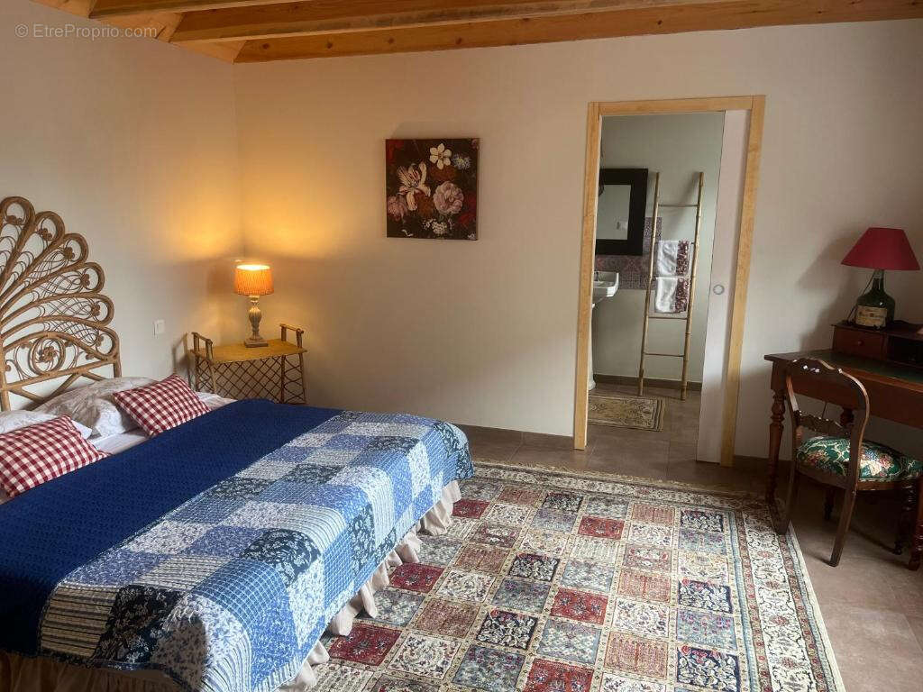 Ensemble immobilier d'exception   2 gîtes avec excellente rentabilité et une magnifique longère en pierre   Pr - photo 39