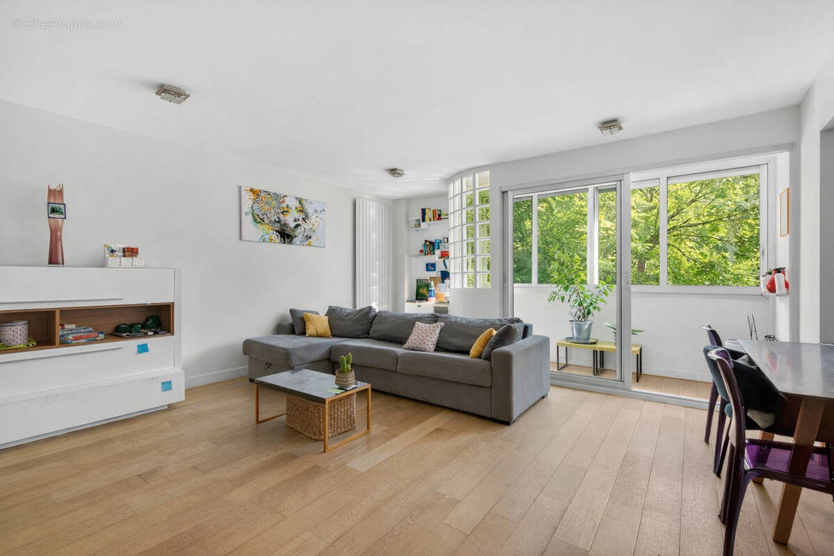 Appartement à PARIS-20E
