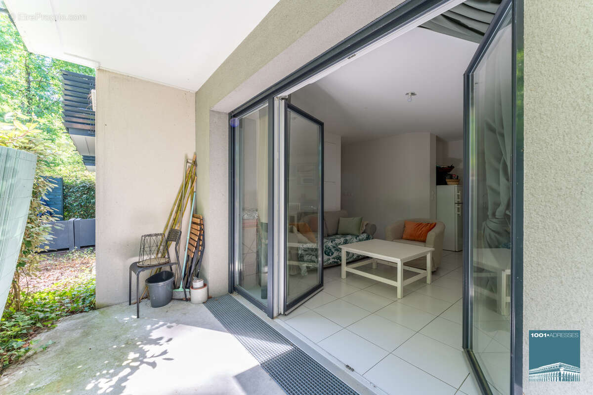 Appartement à PAREMPUYRE