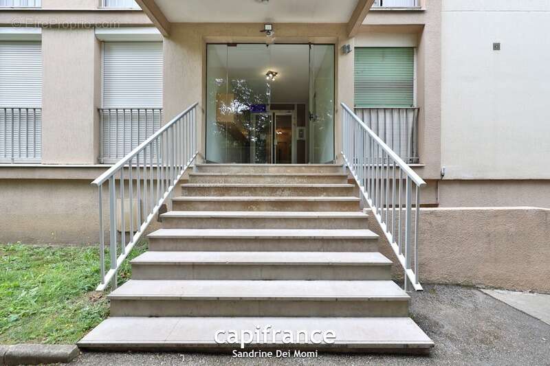 Appartement à TASSIN-LA-DEMI-LUNE