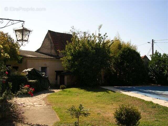 DEPENDANCE - Maison à LE BUGUE