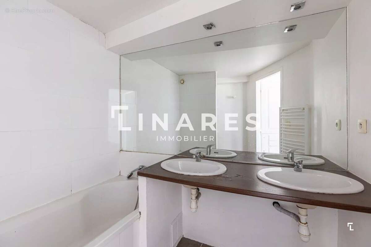 Appartement à MARSEILLE-2E