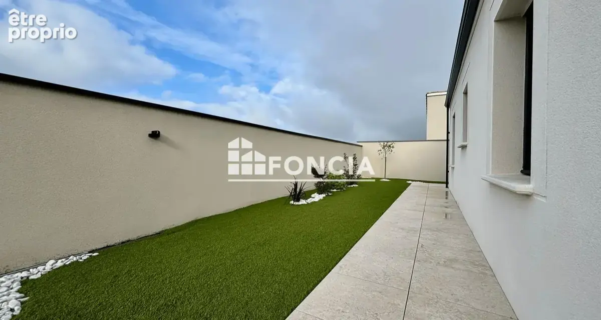 Maison 138 m² à Chauray  - photo 13