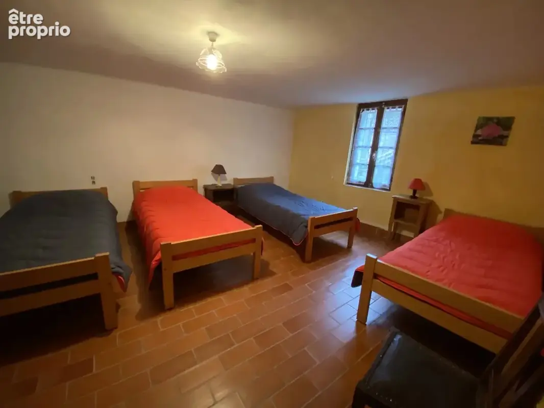 Maison 301 m² à Lunas  - photo 8