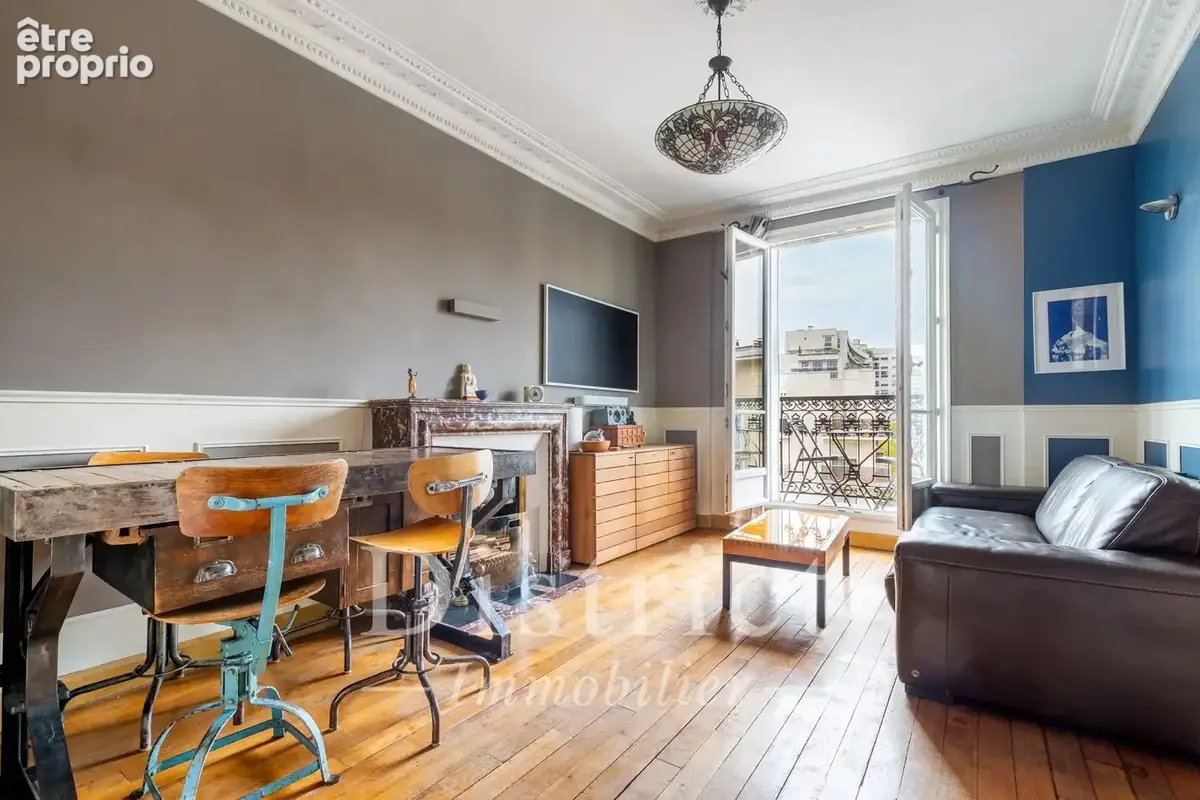 Rue Desnouettes. Superbe appartement 65 m². Vue dégagée et balcon. - photo 3