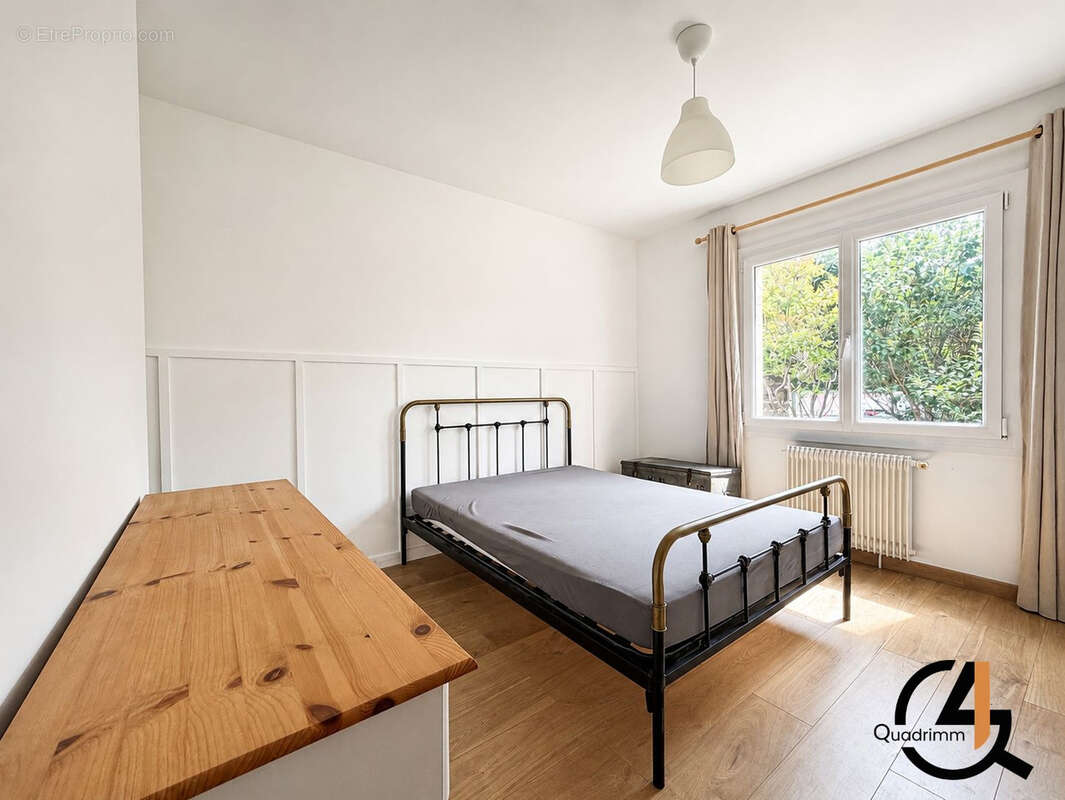 Maison T5 de plain-pied avec jardin, piscine et garage - Entre-Vignes - photo 10