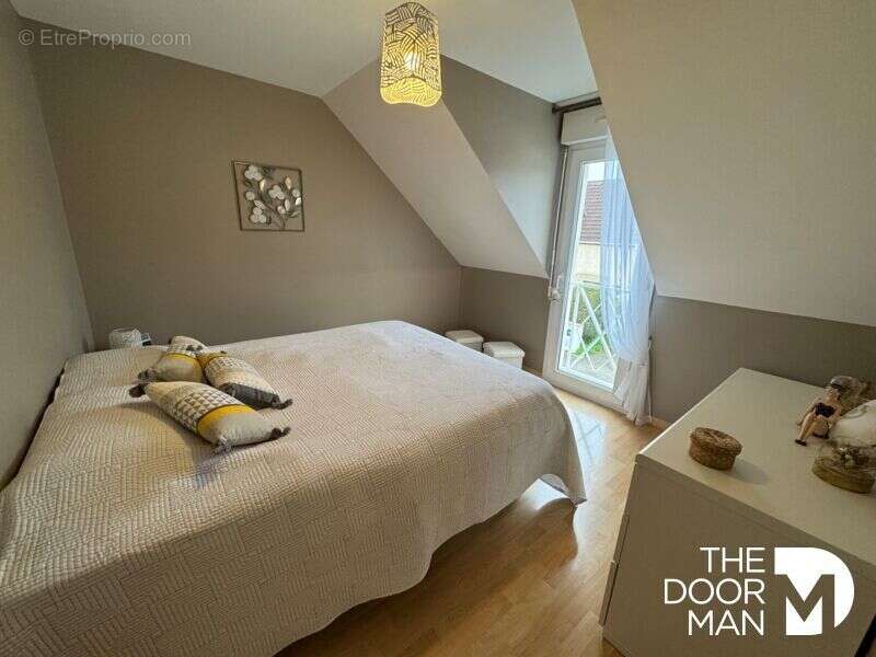 Maison à LE PERRAY-EN-YVELINES