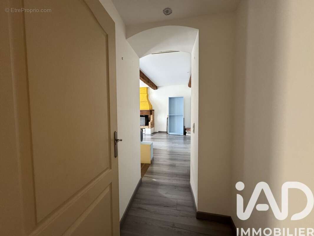 Maison 245 m² à Paziols  - photo 8