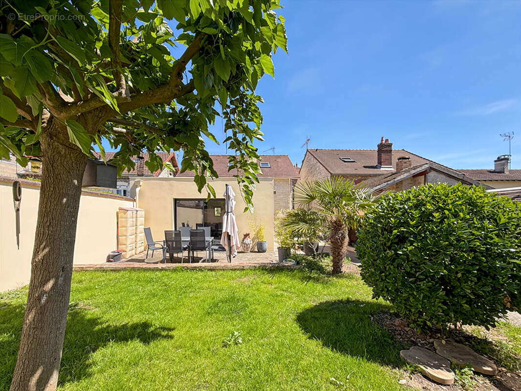 Maison à MANTES-LA-JOLIE