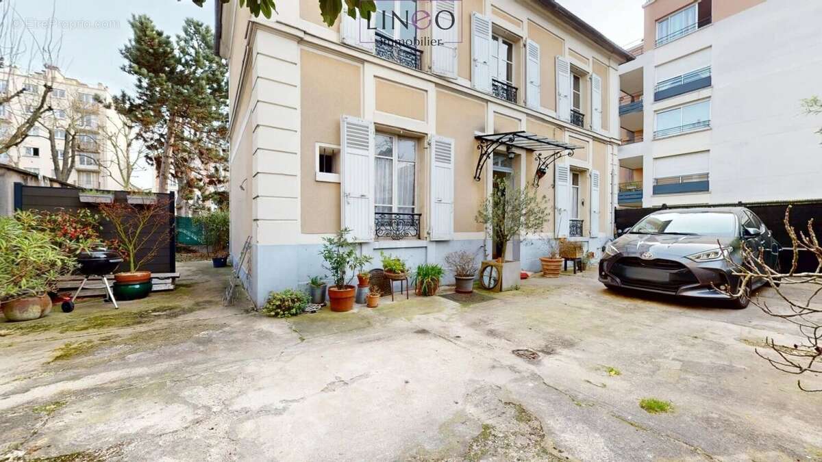 Maison à CHOISY-LE-ROI