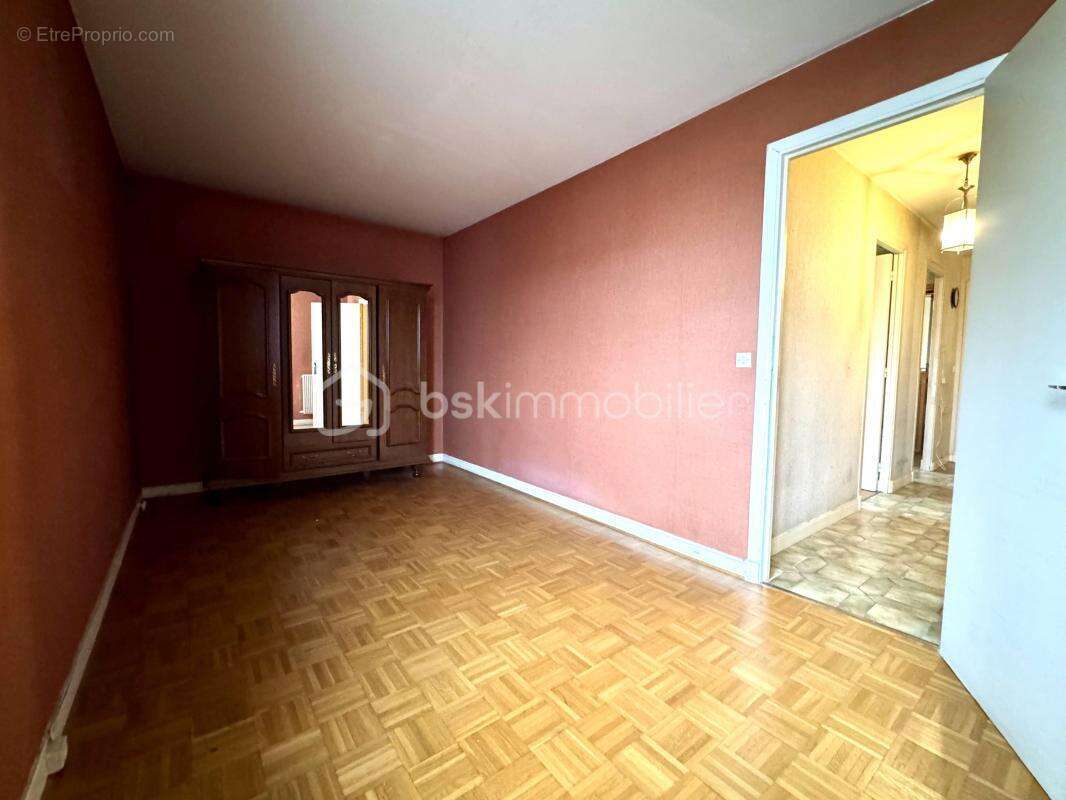 Appartement à CLICHY-SOUS-BOIS