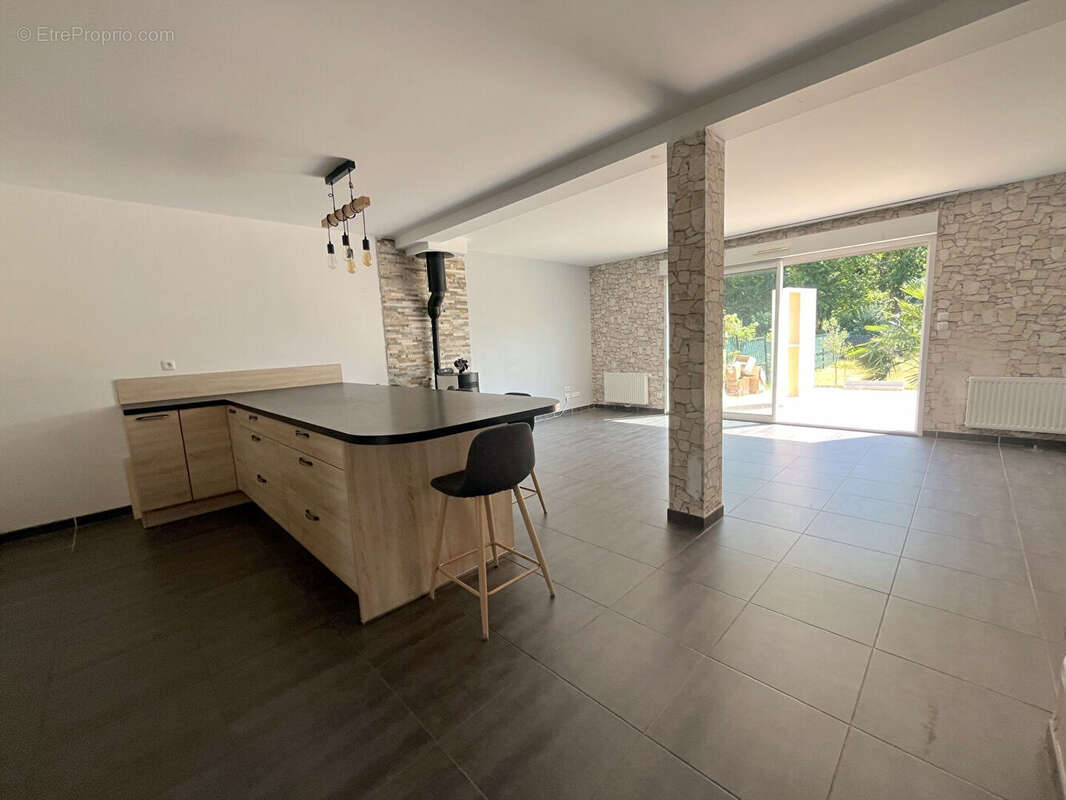 Maison à BORNEL
