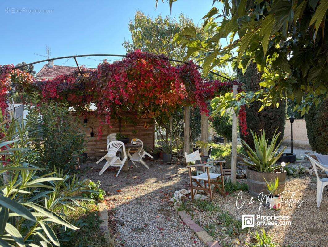 Maison au calme avec double habitation- LAPALUD - photo 5
