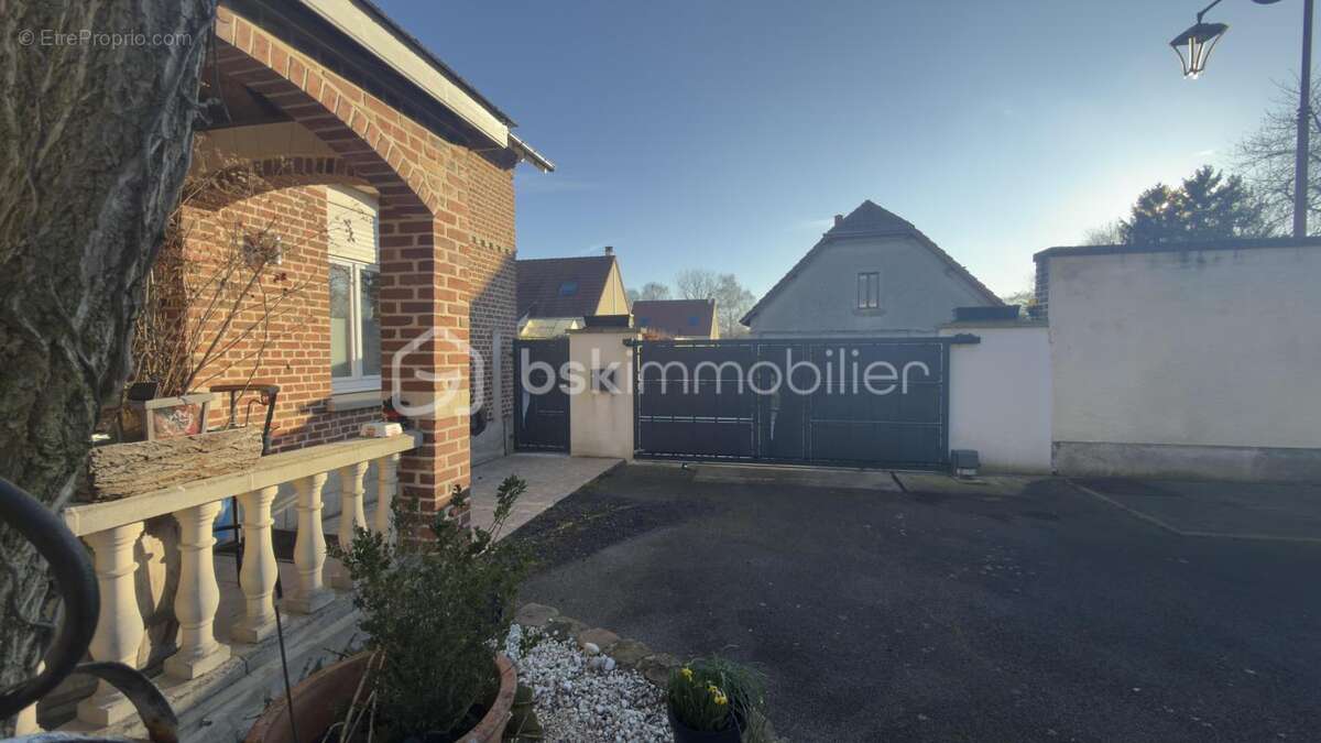 Maison à SAINT-QUENTIN